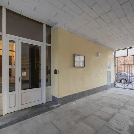 Modern Remote Work In The Centre By Renters *