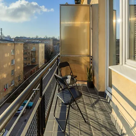 Modern Remote Work In The Centre By Renters Lägenhet