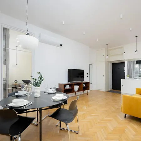 Modern Remote Work In The Centre By Renters Apartment Warsaw