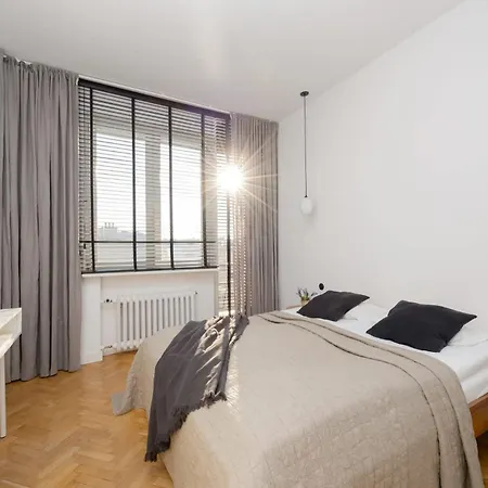 Modern Remote Work In The Centre By Renters *