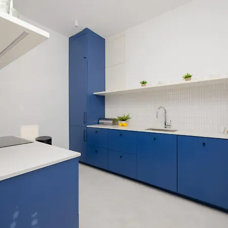 Modern Remote Work In The Centre By Renters Appartement